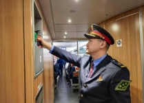 人民铁路为人民 安全运输第一位  郑州客运段高铁四队车队优质服务纪实