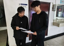 护骨现在做 健康为家国 我校开展预防骨质疏松校园志愿宣传活动